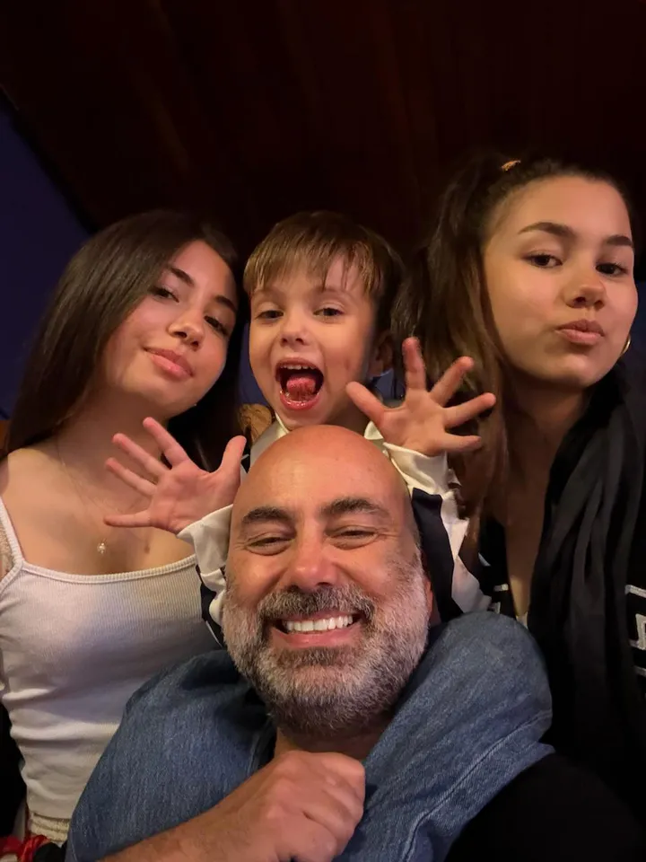 Çağrı Öztoksoy with his children
